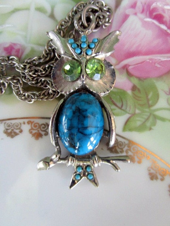 Vintage 1970s Owl Pendant Faux turquoise Jelly Be… - image 3