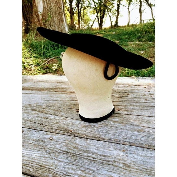 Vintage Black Velvet 1940s Saucer Hat