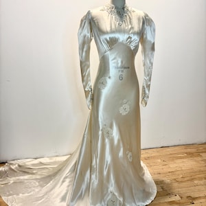 parachute silk wedding dress Wedding Dress made from World War II Silk Parachute