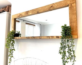 Espejo de madera encerada hecho a mano con estante / Espejo rústico para baño o pasillo