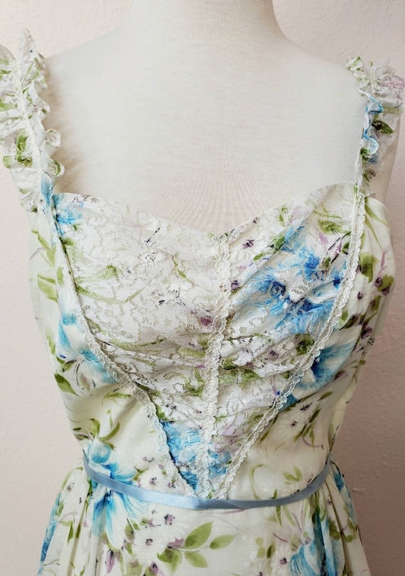 70's vintage Gunne Sax style flowered gown - image 2