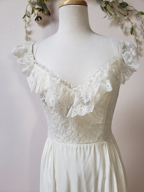 Vintage Bridal wedding off the shoulder Gown - image 5