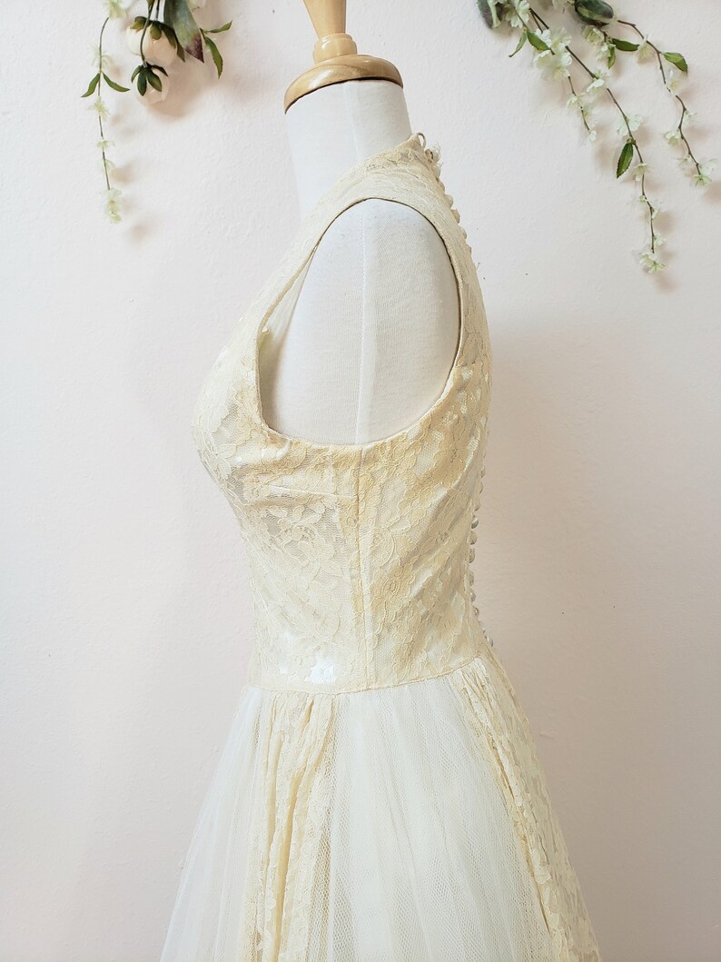 1940s vintage white lace wedding bridal dress, beaded full length bridal ball gown