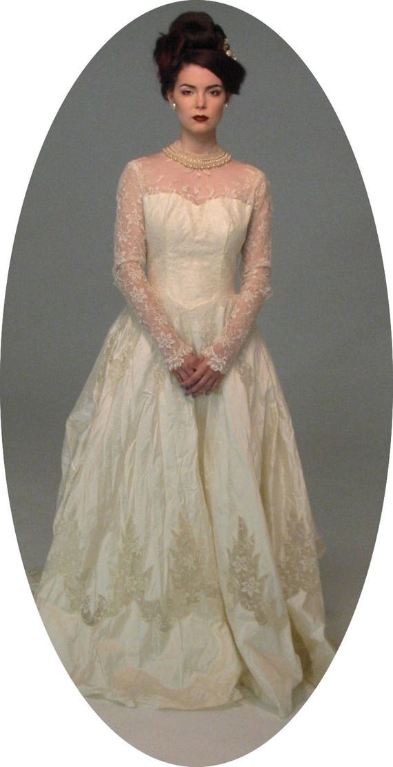 Gorgeous 1950's vintage bridal wedding ballgown