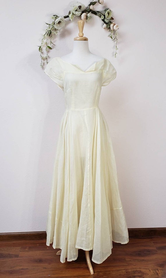 1940's vintage pale yellow organza bridal dress w… - image 2