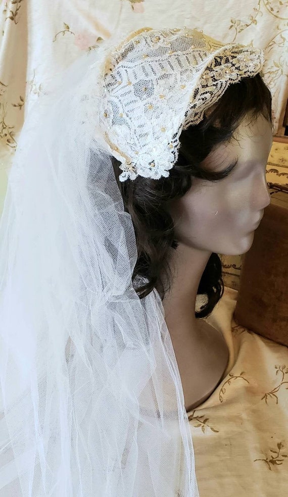 Traditional Gathered Bridal Veil and Tiara silver Crystal Wedding Headpiece  Soft Tulle Veil in Off-white Veil , Ivory Champage 