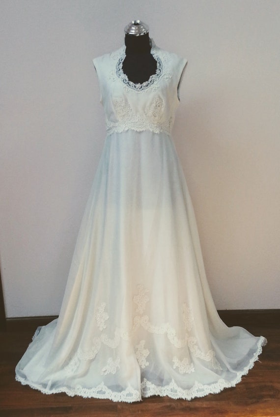 1970 S Vintage Bridal Dress Key Hole Back Etsy