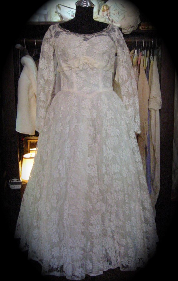 Vintage 1950's lace Bridal dress - image 6