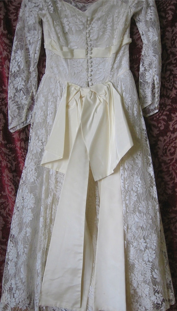 Vintage 1950's lace Bridal dress - image 7