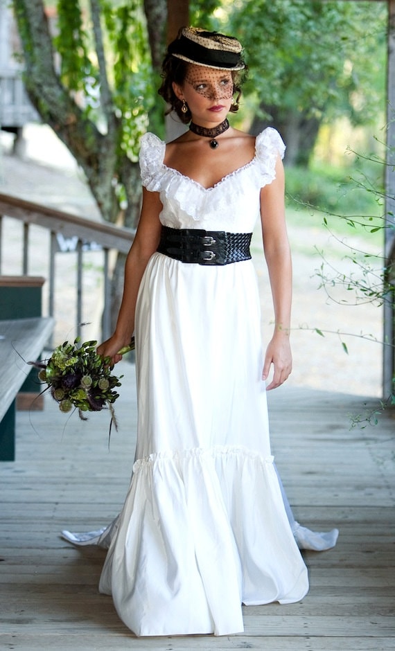 Vintage Bridal wedding off the shoulder Gown - image 1