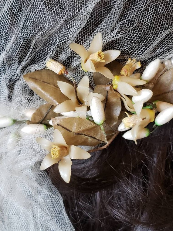 Vintage 1920's bridal veil headpiece waxed orange… - image 4