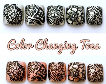 UV Color Changing Press On Toenails: Boho Floral Pedicure