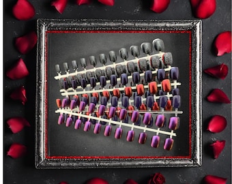 Gothic Luxe Bundle – Kurze Press-on-Nägel in Rot, Schwarz, Lila und Silber | Goth inspirierte extra kleine künstliche Nägel | Petite Kleber auf Nägeln