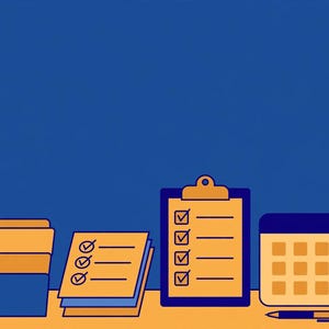 Könnte beinhalten: Eine blau-gelbe grafische Illustration mit einem Stapel Aktenordnern, einem Notizblock mit einer dreiteiligen Checkliste, einem Klemmbrett mit einer vierteiligen Checkliste, einem Monatskalender mit einem eingekreisten Datum und einem Stift.