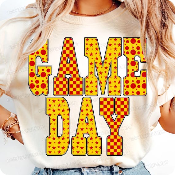 Retro Football Mom Checkered Star Gameday Shirt Design PNG for Sideline Moms and Tailgates
