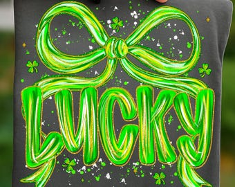 Koszulka Preppy Lucky St Patricks Coquette Bow PNG Retro Design Glitter Brushstroke Shamrock Sublimacja Irlandzka cyfrowa koszulka do pobrania Trendy