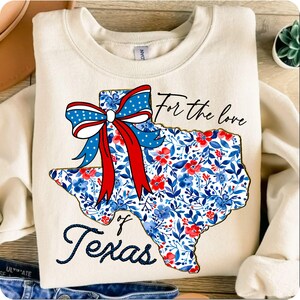 Celebrate Texas pride and 4th of July with this Floral Texas Map Coquette PNG! Featuring a trendy brushstroke design with a patriotic touch, perfect for sublimation projects, shirts, and Independence Day designs!