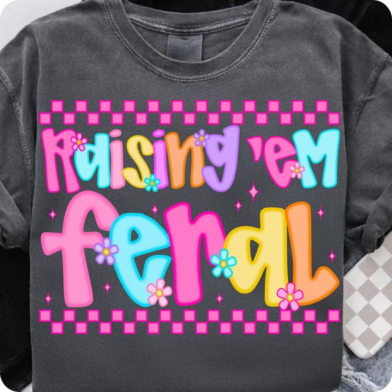 Retro Grunge Funny Mama PNG: Raising 'Em Feral Design for Edgy Mom Shirts and Sublimation