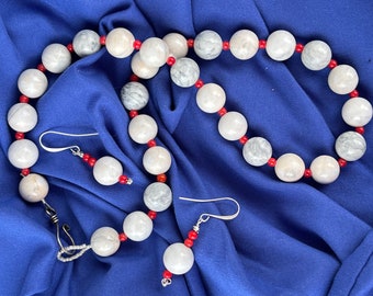 LA LUNA Necklace and Earrings (Gray Marble, Red Orange Coral)