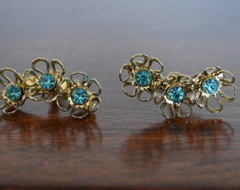 Vintage Silver Tone Flower Earrings – Blue Rhinestone Screwbacks