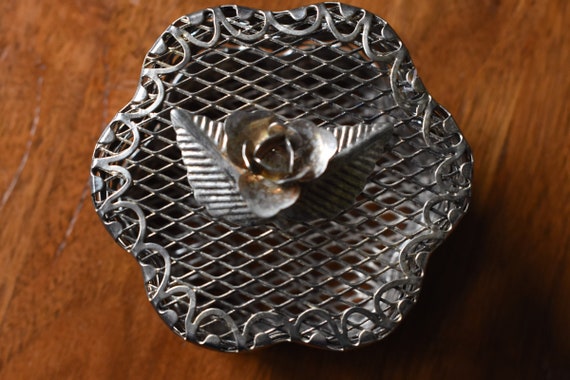 Vintage Silvertone Scalloped Edge Jewelry Box - F… - image 10