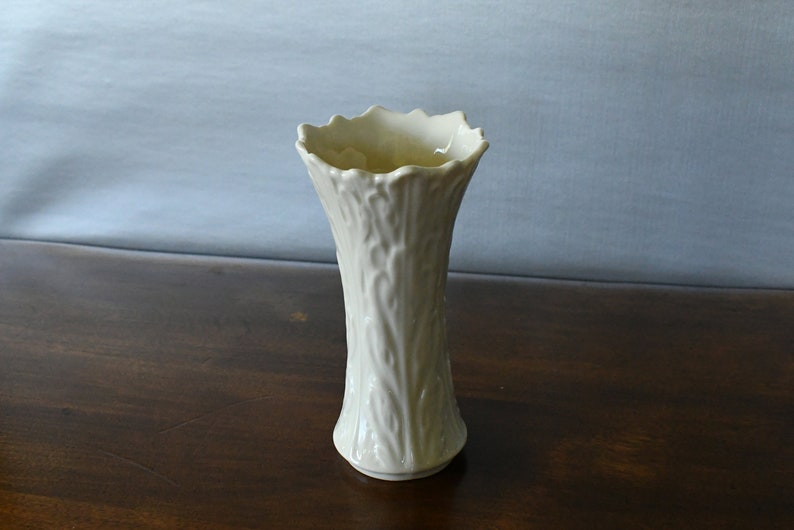 vintage ivory Lenox vase scalloped edge Woodland pattern 1980's Acanthus Texture image 6
