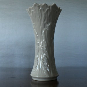 vintage ivory Lenox vase scalloped edge Woodland pattern 1980's Acanthus Texture image 5