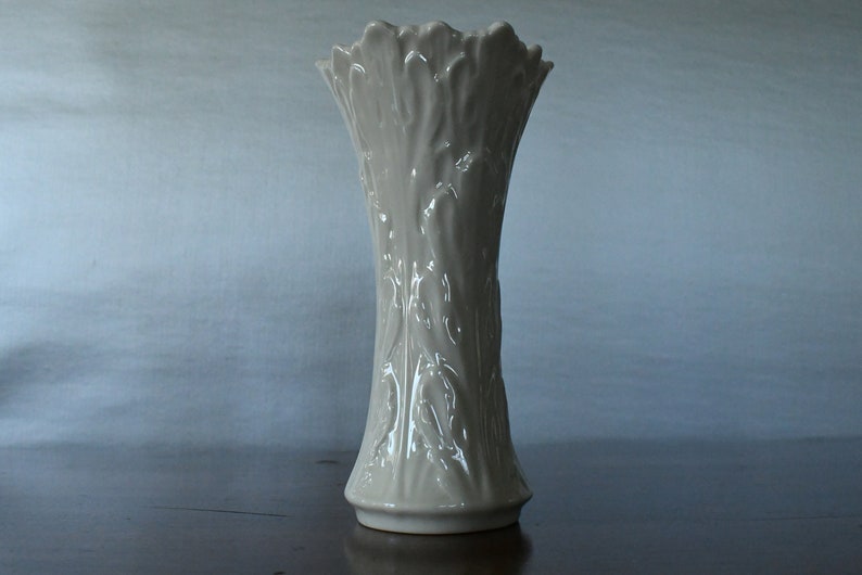 vintage ivory Lenox vase scalloped edge Woodland pattern 1980's Acanthus Texture image 5