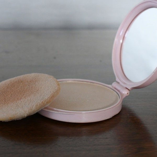 Vintage Face Powder Compact - Pale Pink Nutri Medic Compact with mirror ~ 1960's glam