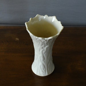 vintage ivory Lenox vase scalloped edge Woodland pattern 1980's Acanthus Texture image 3