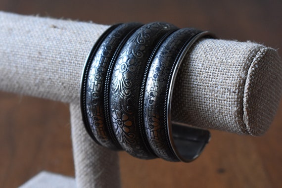 vintage boho style etched cuff bracelet - hearts … - image 3