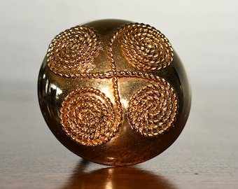 Vintage Gold Tone Scarf Ring Clip – Textured Rope Design, 1980s