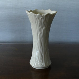 vintage ivory Lenox vase scalloped edge Woodland pattern 1980's Acanthus Texture image 2