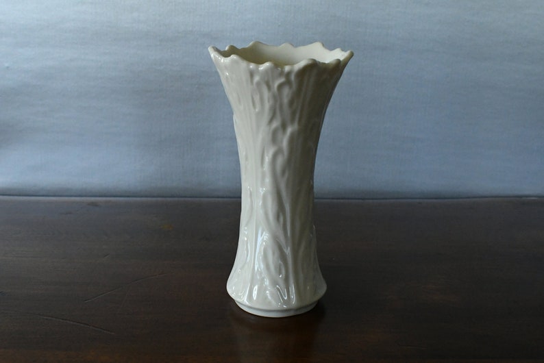 vintage ivory Lenox vase scalloped edge Woodland pattern 1980's Acanthus Texture image 2