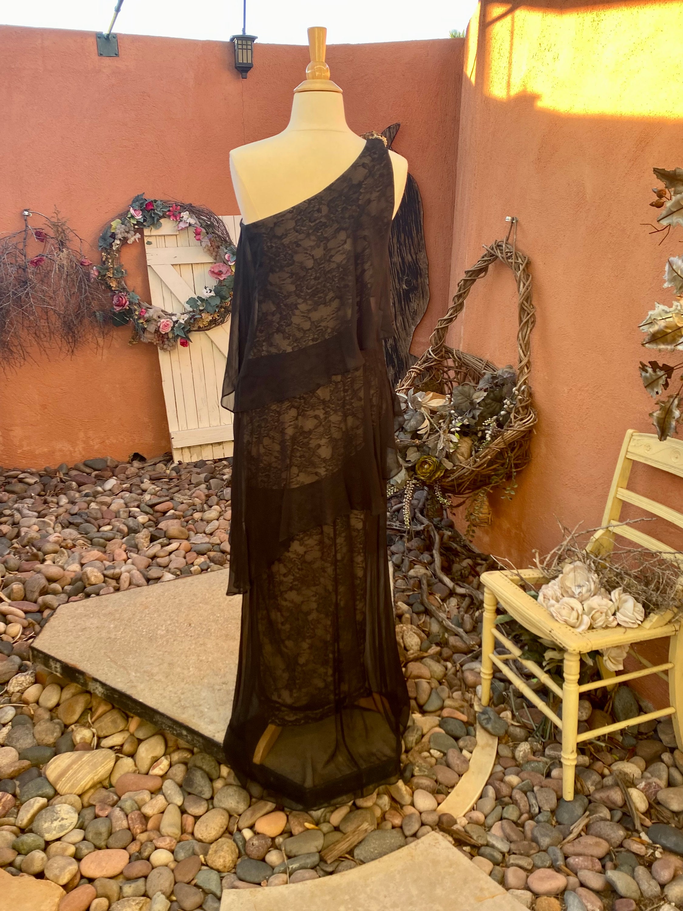 Vintage Marchesa Notte Black Layered Silk Chiffon Dress Gold 3D One Shoulder Florals Size 6 - Etsy Vintage Marchesa Notte Black Layered Silk Chiffon Dress Gold 3D One Shoulder Florals Size 6 - Etsy