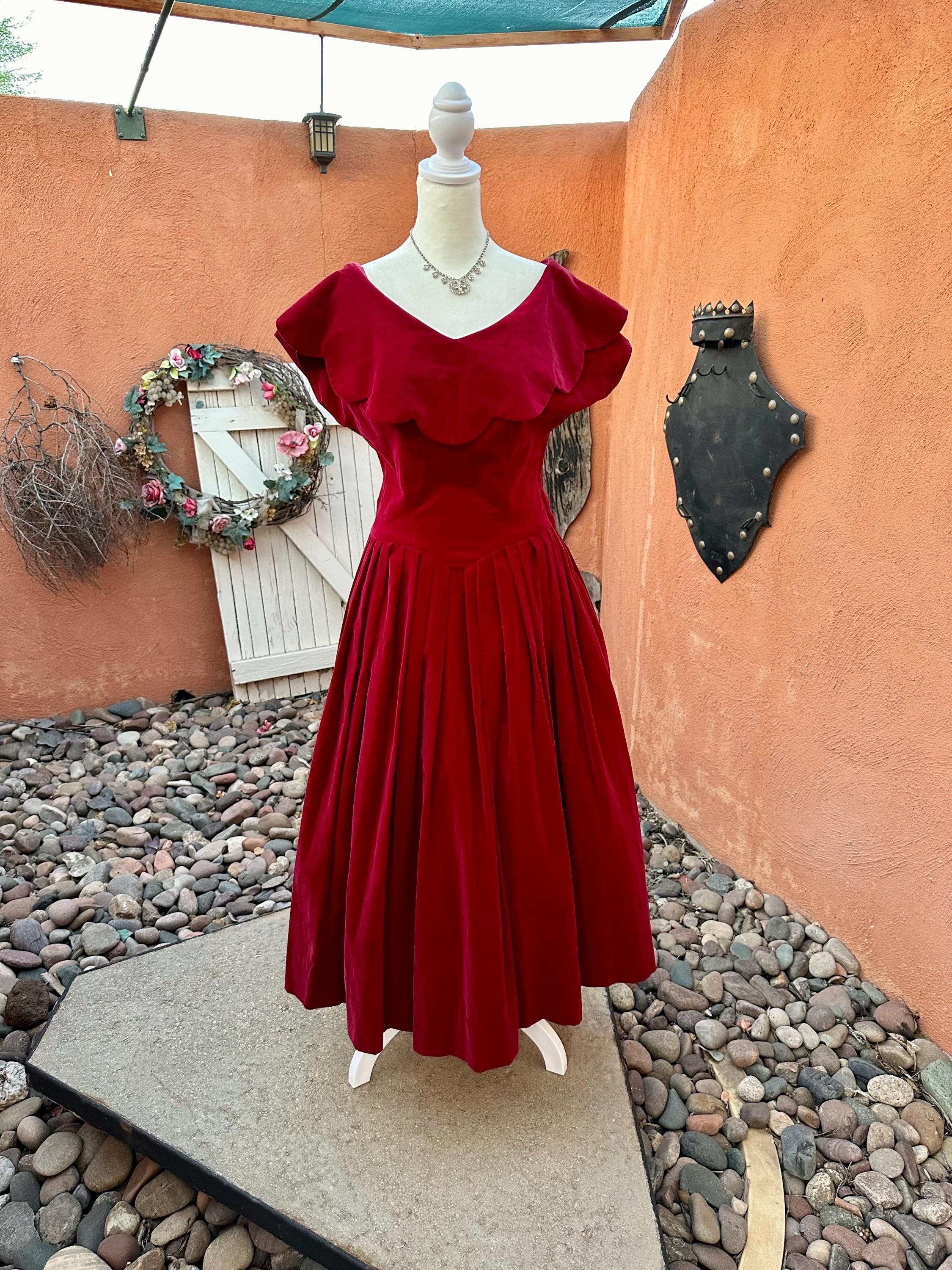 green emerald velvet dress Akira Ruby Rose Velvet Mini Dress main image 0