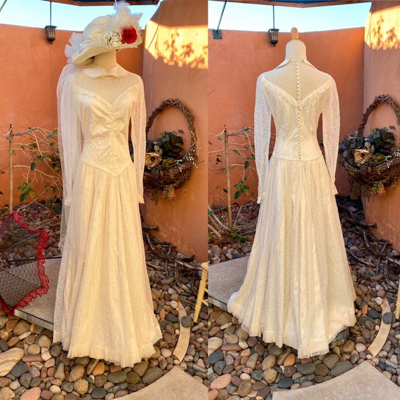 1940/'s beautiful vintage white lace wedding dress button down lace sleeves
