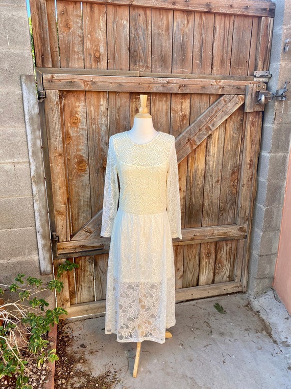 Vintage Ivory Lace Maxi Dress Over Shorter Built … - image 1