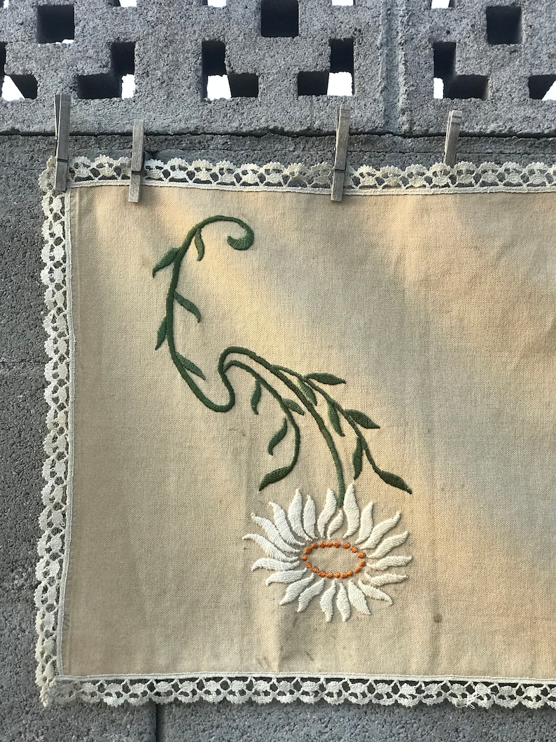 Handmade 1920s Ecru Linen Table Runner Flower Embroidery Needle Lace Trim
