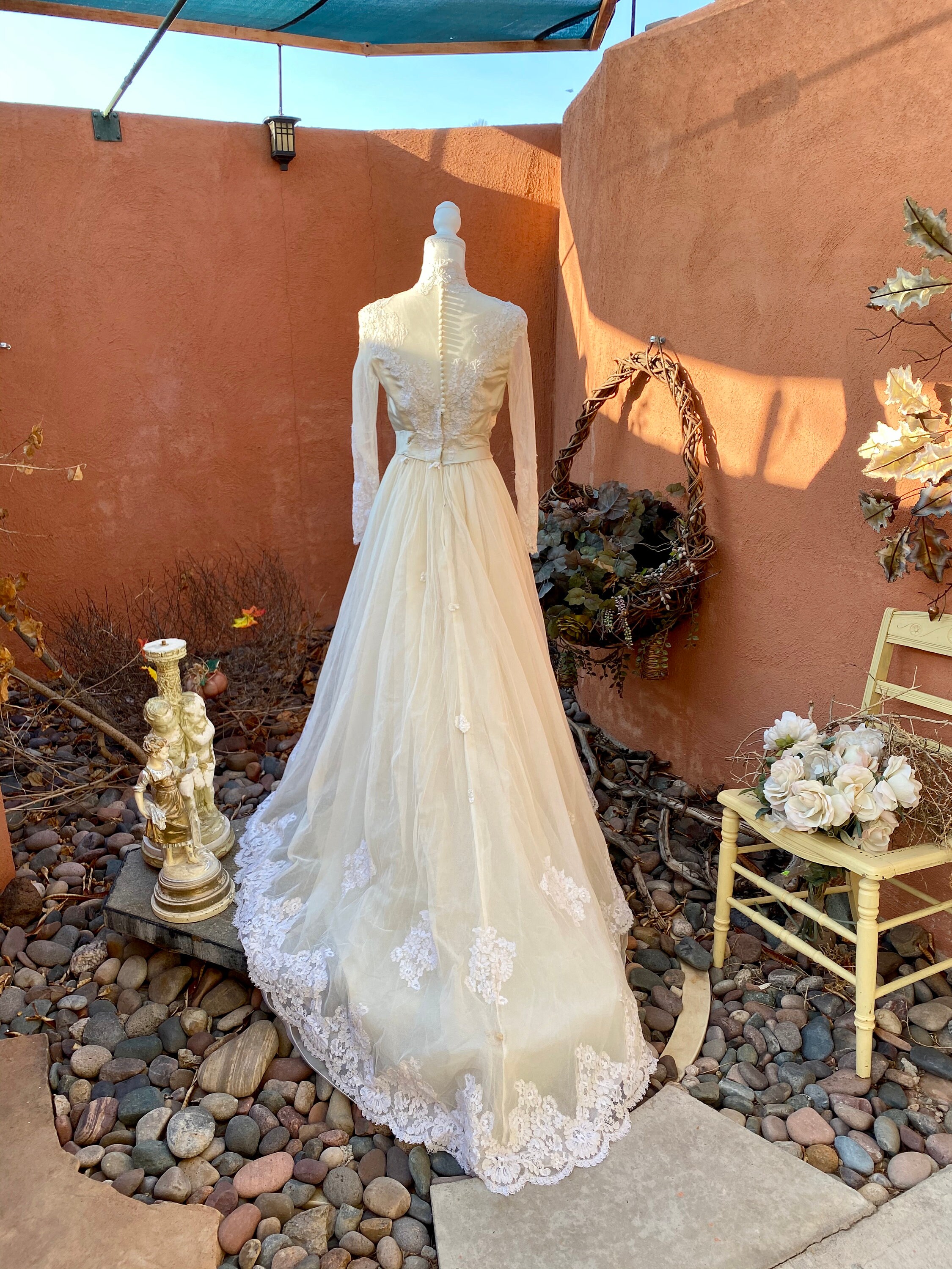 Vintage Victorian Ivory Beige Wedding Gown White Lace Appliques Extended Train Size S/M Vintage Victorian Ivory Beige Wedding Gown White Lace Appliques Extended Train Size S/M