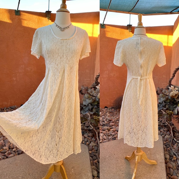 1980s Cream Stretch Lace Dress By Jeffery & Dara … - image 1