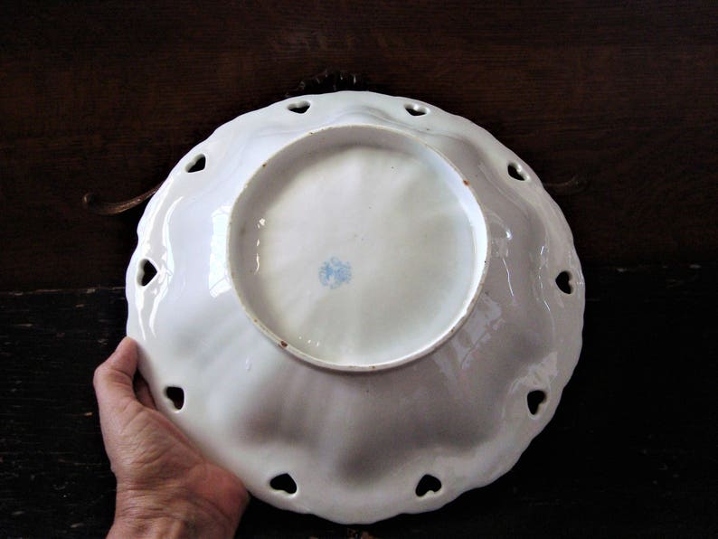 Antique Porcelain Portrait Center 11.5 Bowl Victoria Carlsbad Austria Gold Pierced Heart Edges