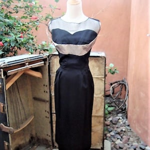 1950s Mid Century Black Sweetheart Illusion Neckline Dress Blush Accent Size S