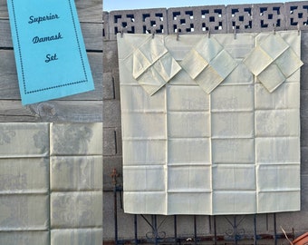 Vintage Superior Damask Green Linen 50" x 50" Tablecloth With 3 Napkins Set ORIGINAL BOX Made In Occupied Japan