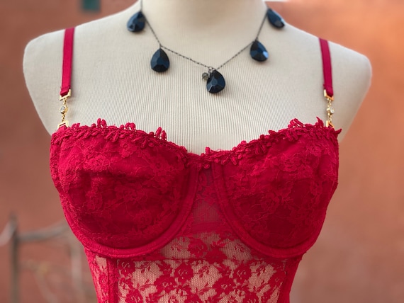 Secret Collection～RED～ Vintage Red Boned Lace Corset Bra Rhinestone Accent Shoulder