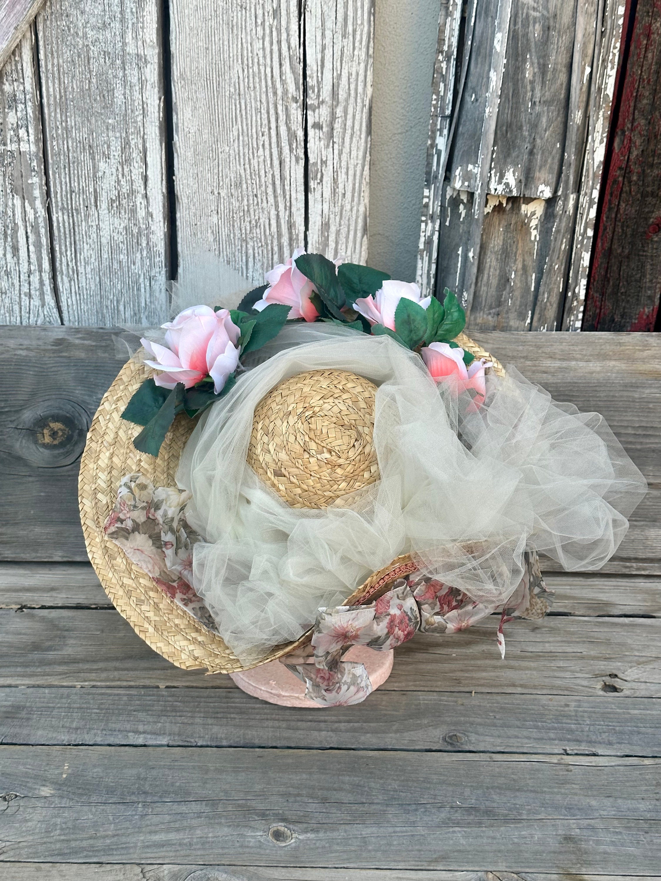 NIB Deadstock 1950s Boston Store Milw. Millinery Floral, Straw & Tulle Bucket Ha Vintage Millinery Wide Brimmed Straw Hat Pink Florals - Etsy main image 3