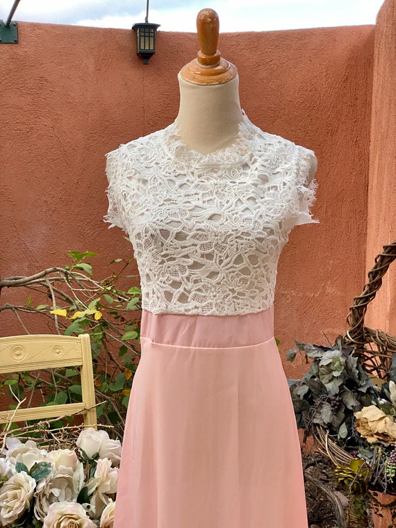 Vintage Sheer Peach-y Pink Lined Maxi White Lace … - image 2