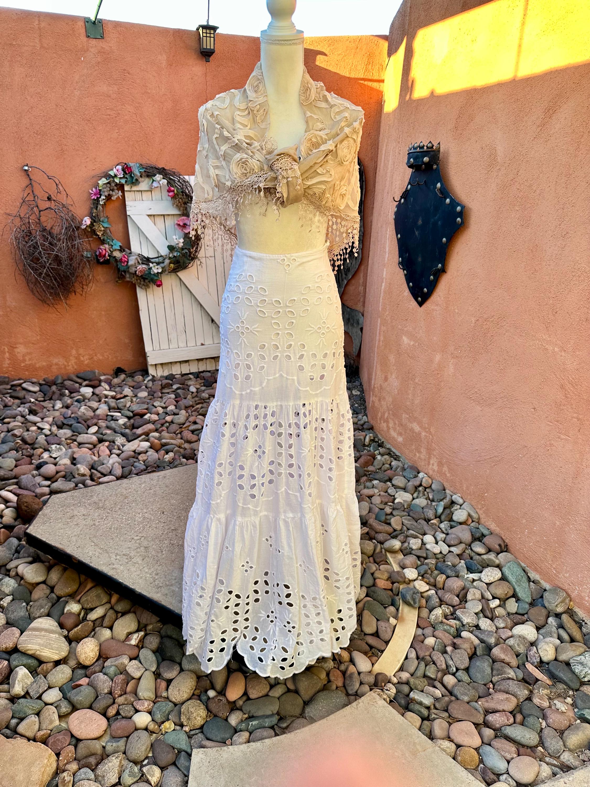 Vintage White Cotton Eyelet Boho Chic Maxi Skirt Size S