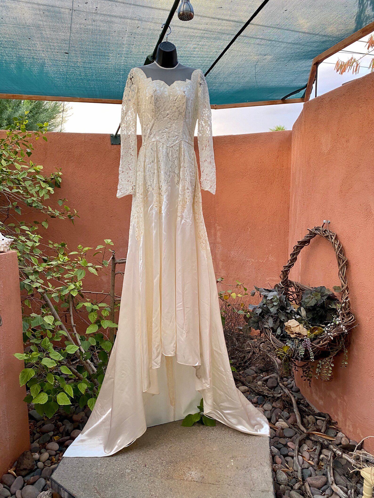 1930s Handcrafted Ivory Lace Gown