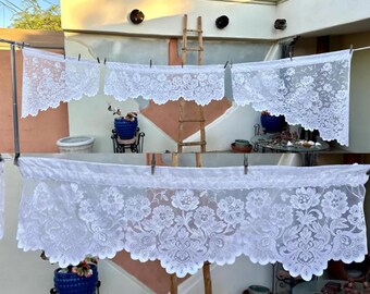 90s Vintage White Lace 3 Piece Swags n Valance Curtain Set